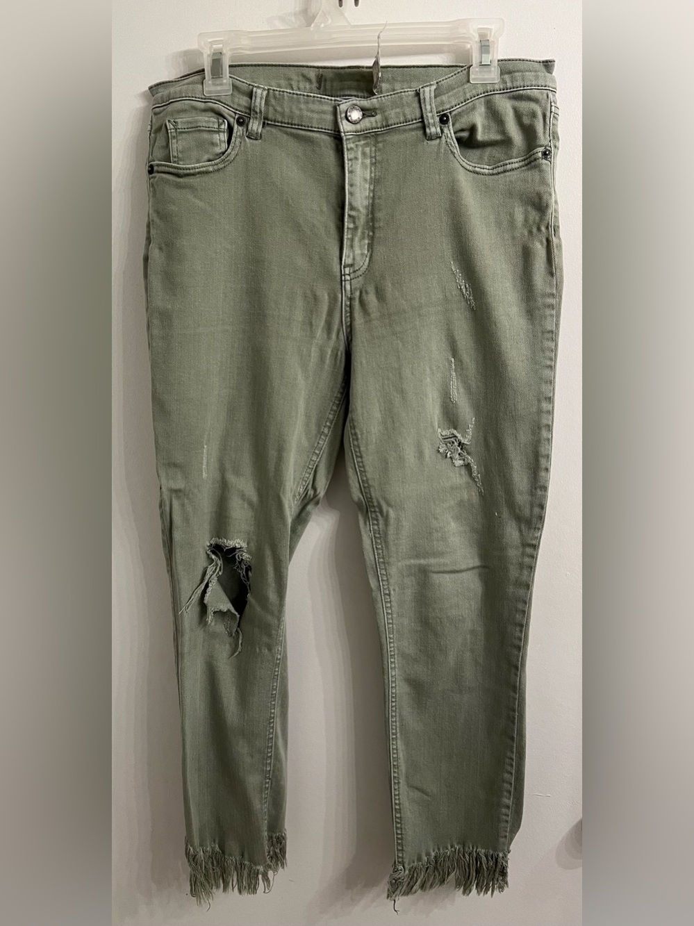 Free People Women’s Olive Green Skinny Jeans with Distressed Rips